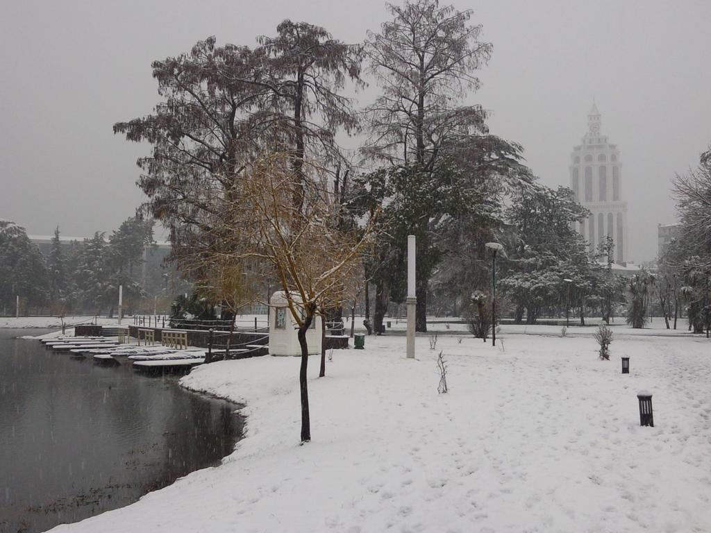 Appartament Gorgiladze Batumi Ruang foto